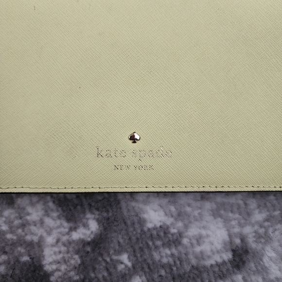 F1 - Bright Yellow Kate Spade Wristlet - Picture 2 of 4